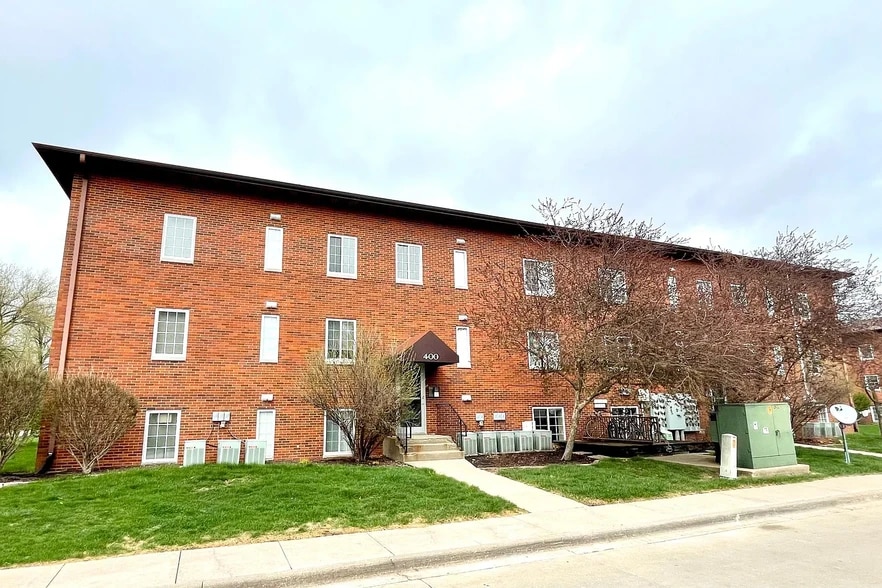 Building Photo - 400 Grandview Ct