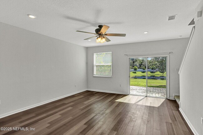 Building Photo - 92 Silver Fern Dr
