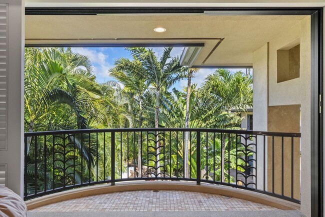 Building Photo - Pili Pono: Exclusive 5BR Estate w/ Pool, S...