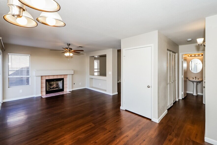 Building Photo - 175 Alterra Dr