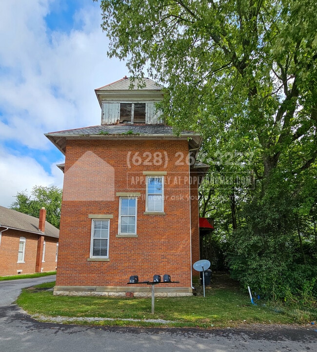 Building Photo - 50 Jackson St