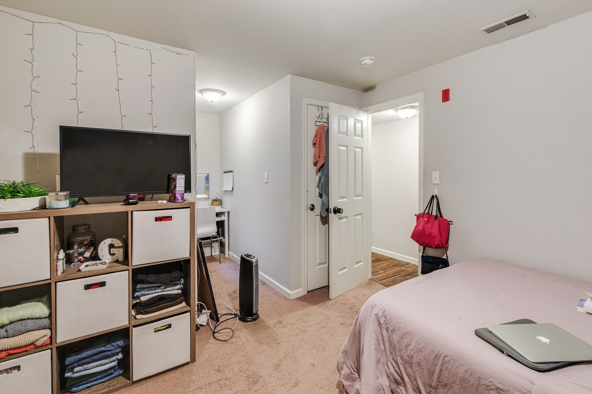 Building Photo - 1628 N Willington St