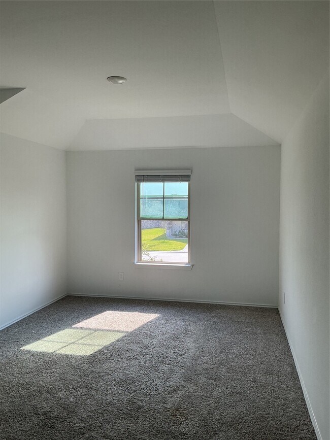 Building Photo - 16957 Rich Pines Dr