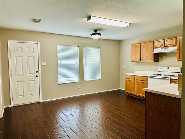 Building Photo - 8021 Stowe Springs Ln