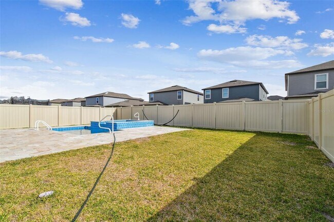 Building Photo - 8887 Little Bluestem Dr