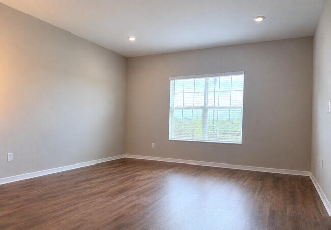 Building Photo - 5797 Freshwater Cyn Dr
