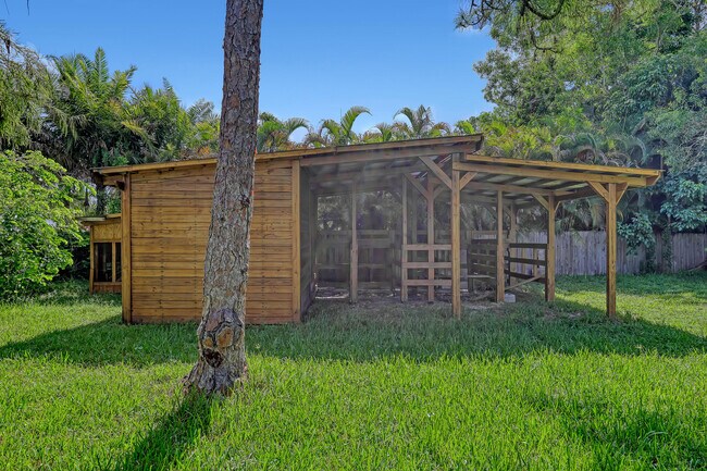 Building Photo - 10780 Anderson Ln