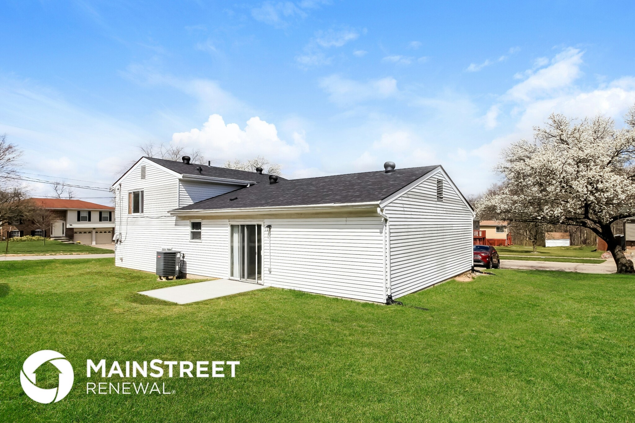 Building Photo - 12097 Hazelhurst Dr