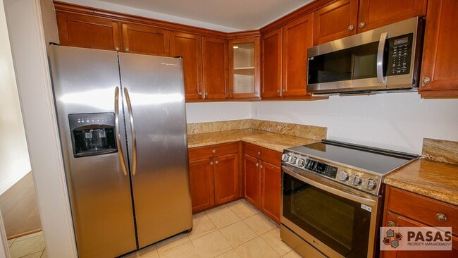 Building Photo - Point Loma Condo - Single-Story End Unit with Sunroom & 2 Covered Parking Spots