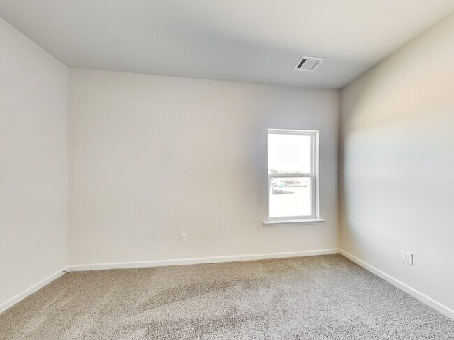 Building Photo - 1021 Claas Wy