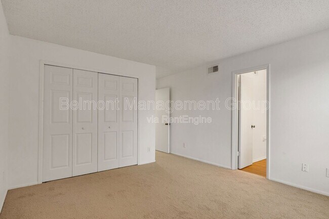 Building Photo - 2030 Cascades Blvd