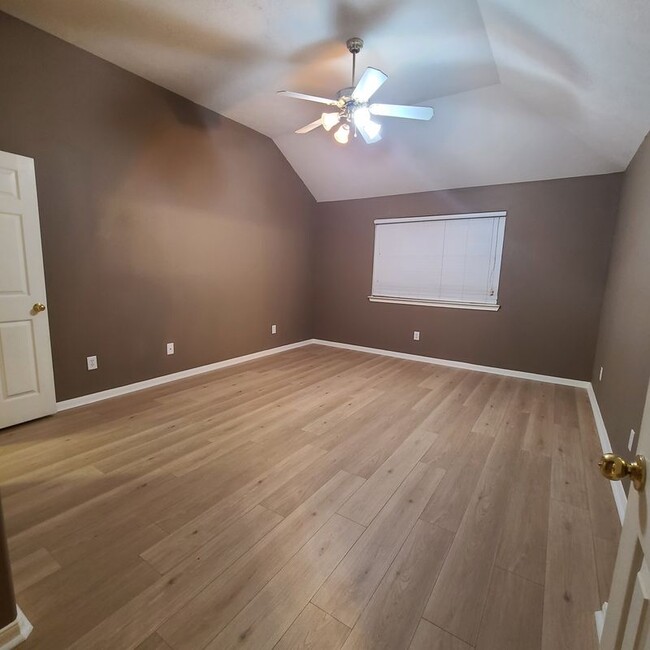 Building Photo - 16786 N Blue Jay Dr