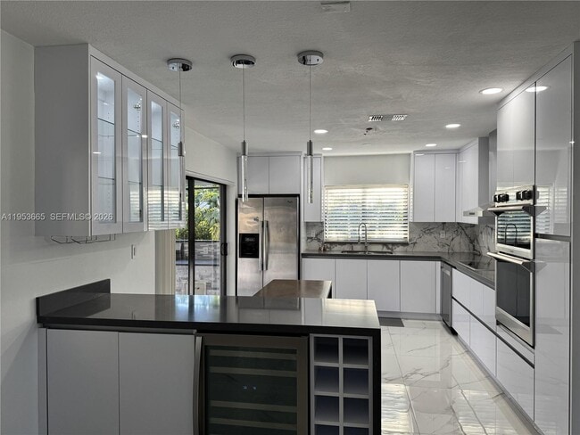 Building Photo - 10394 Fairway Heights Blvd