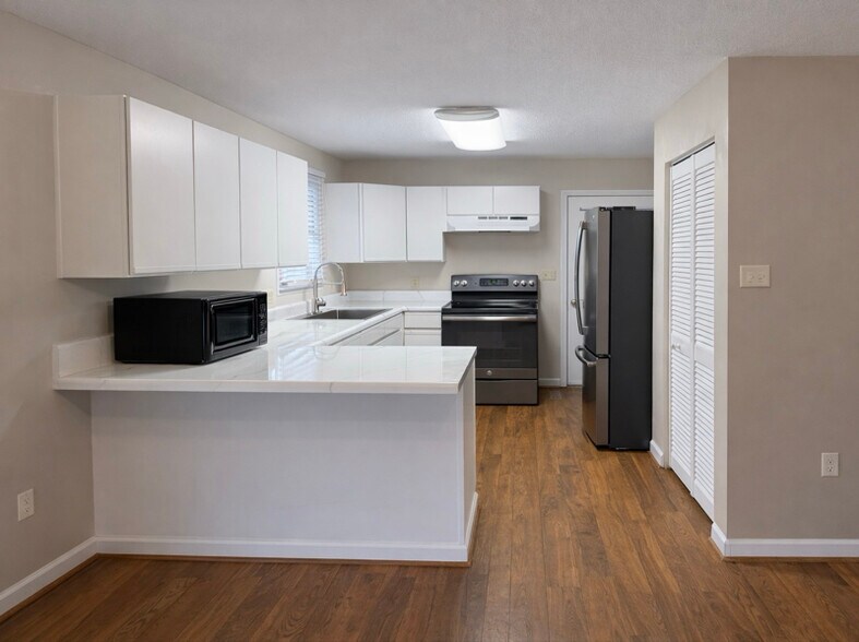 Building Photo - 109 Watzel Ln