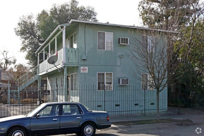 Building Photo - 796 Lampasas Ave