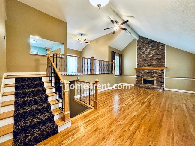 Building Photo - A Lovely, Four Bedroom Lenexa Home w/ Wood...
