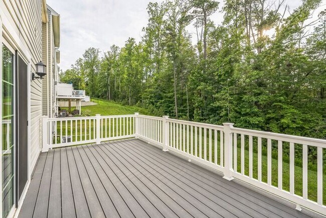 Building Photo - 23853 Myrtle Glen Way