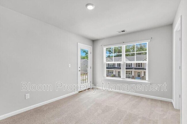 Building Photo - 159 Spencer Cir