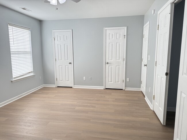 Building Photo - 1206 Maroon Dr