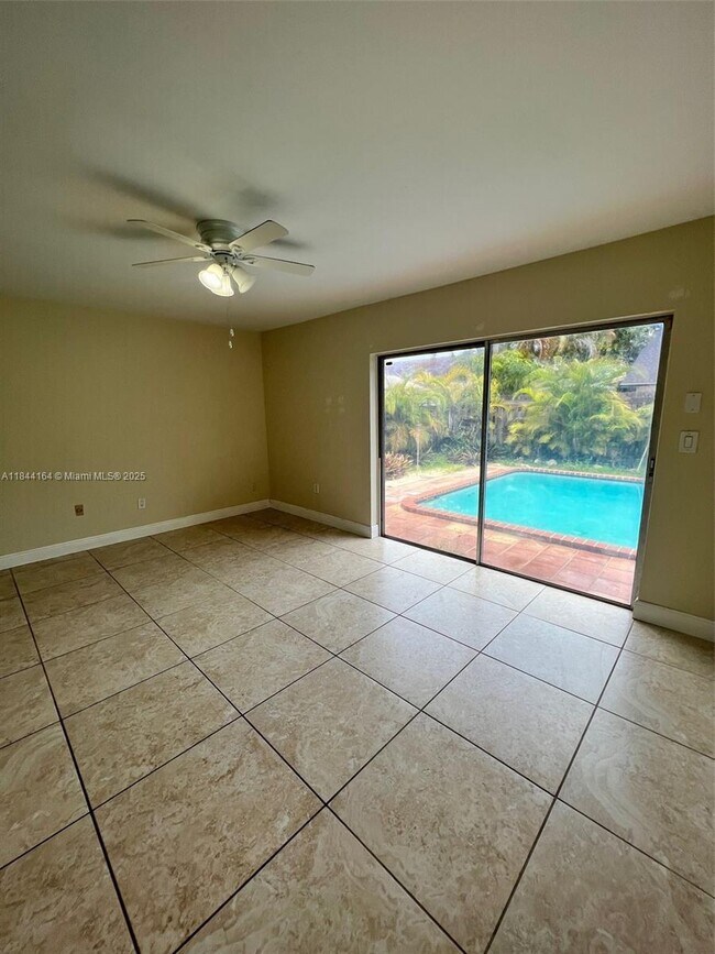 Building Photo - 10511 SW 145th Ct