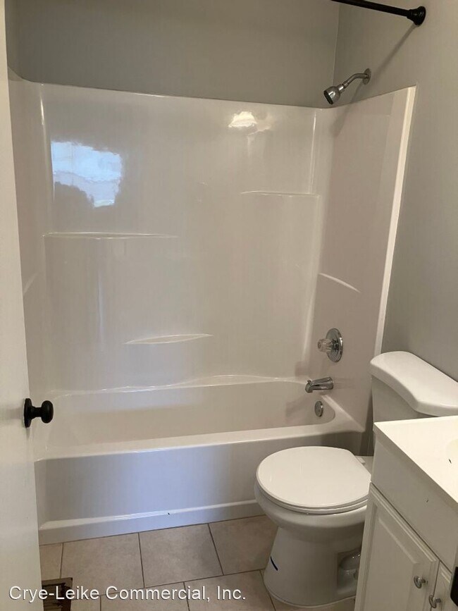 Building Photo - 2 br, 1 bath House - 1238 B Mcgavock Pike