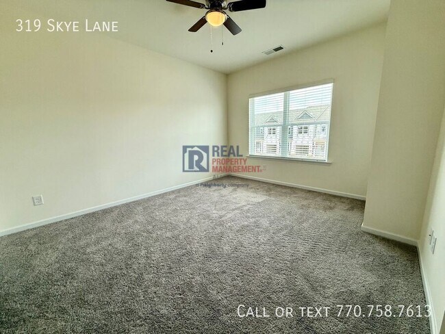 Building Photo - 319 Skye Ln