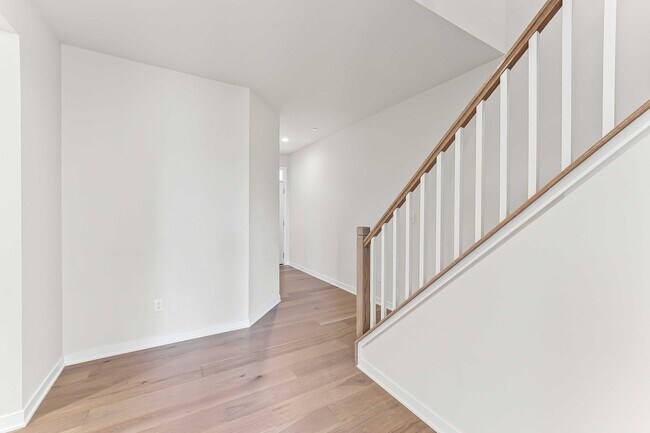 Building Photo - 178 Kennedy Dr
