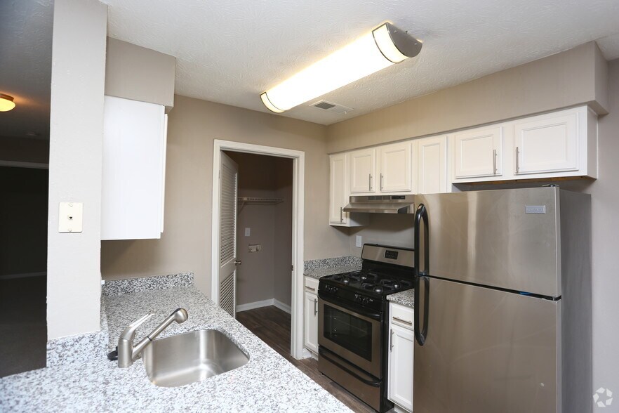 The Emerson 1600 1600 Tibarron Pky SE Smyrna GA 30080 Apartment Finder