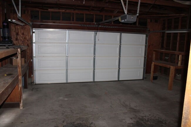Building Photo - 2152 Blue Jay Cir., Pinole, CA 94564