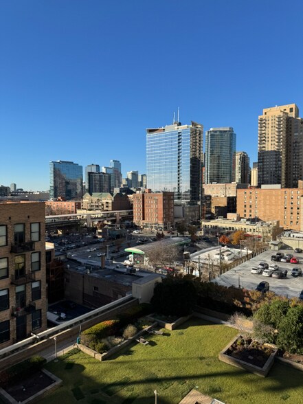 Building Photo - 1250 S Michigan Ave