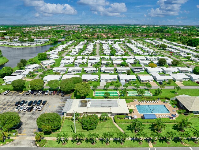 Building Photo - 519 SW 18th St