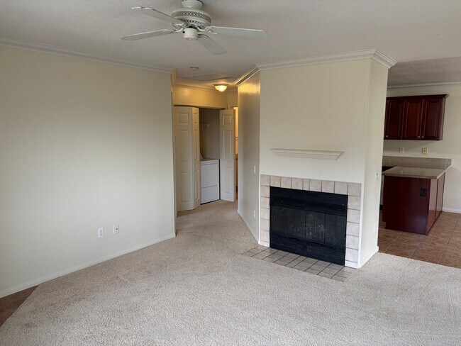 Building Photo - 3553 Paseo de Francisco