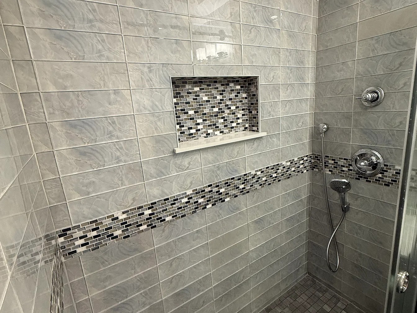 Bathroom shower - 20709 34th Ave