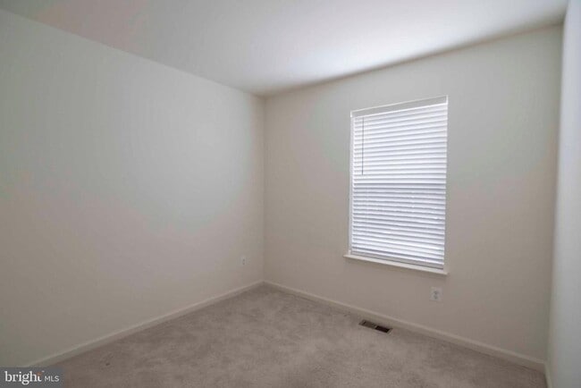 Building Photo - 15 PITCH PINE Ct