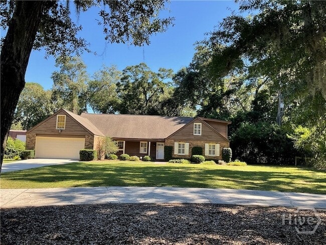 Building Photo - 902 Penn Waller Rd