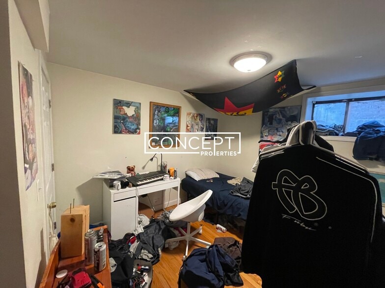 Building Photo - 1426 Commonwealth Ave