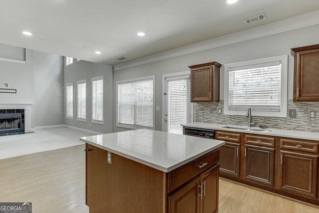 Building Photo - 5252 Catrina Way