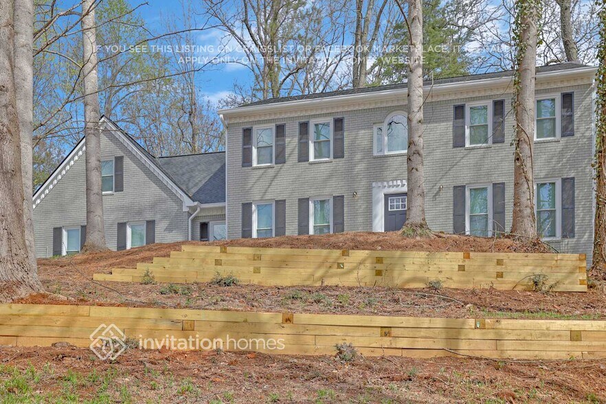 Building Photo - 154 Infantry Way SW