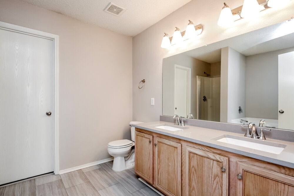 Building Photo - 532 Hertford St