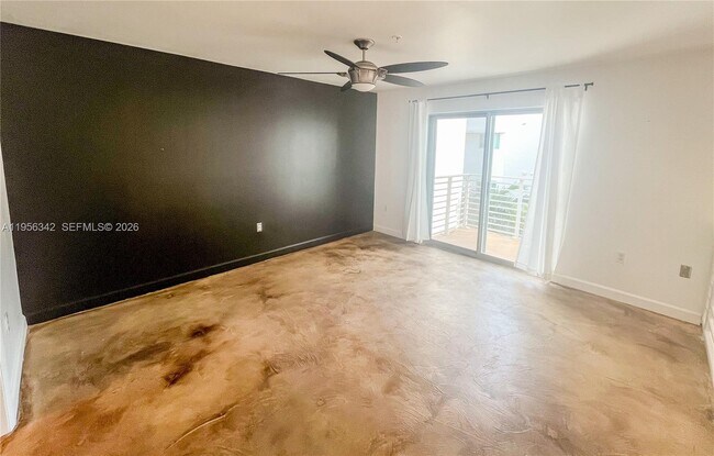 Building Photo - 7744 Collins Ave