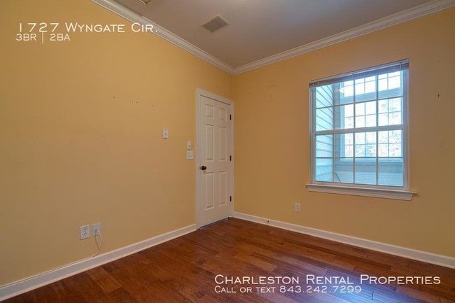 Building Photo - 1727 Wyngate Cir