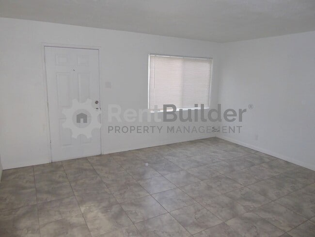 Building Photo - 3426 Smith Ave SE