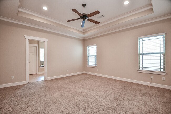 Building Photo - 5615 Kiam St