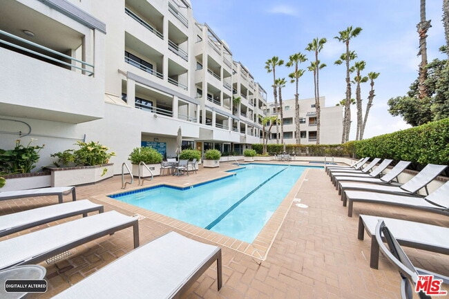 Building Photo - 122 Ocean Park Blvd