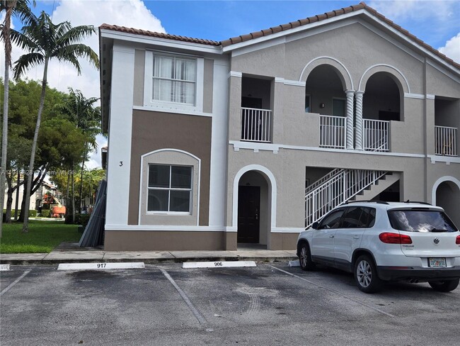 Building Photo - 1663 SE 29th St