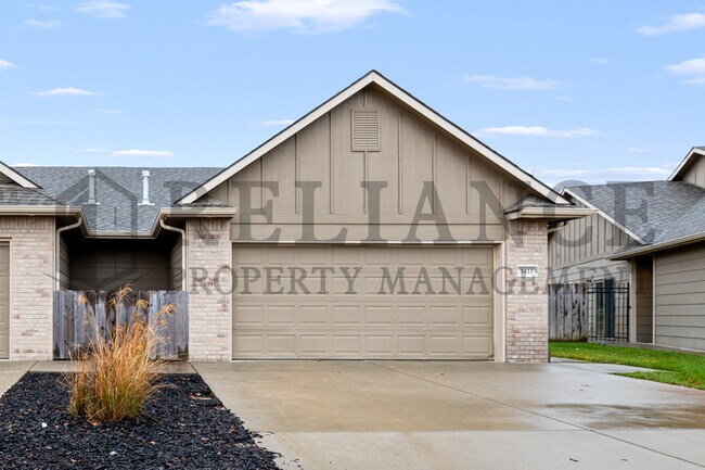 Primary Photo - 3411 E Aster St