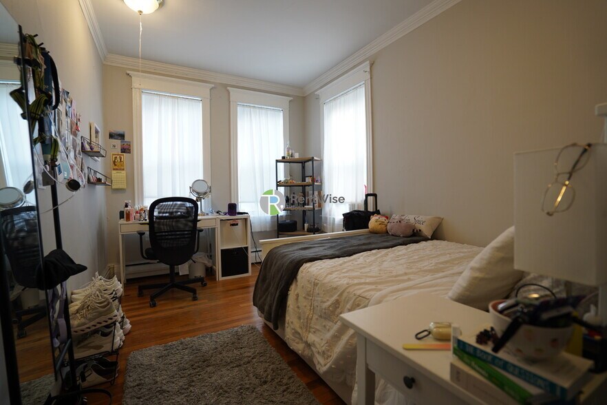 Building Photo - 15 Quint Ave