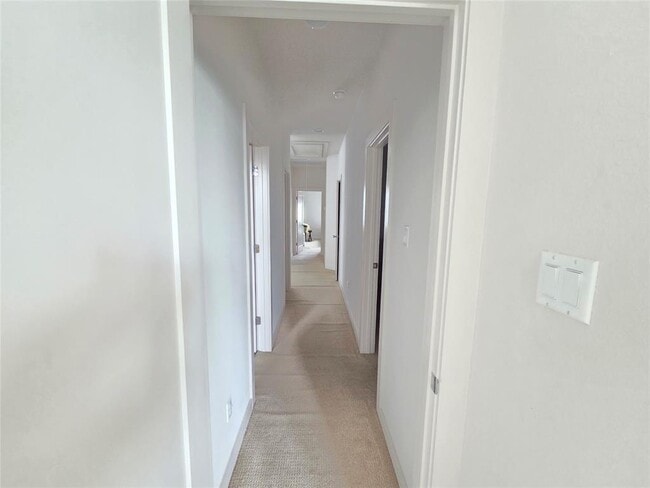 Building Photo - 1225 Westborough Ln