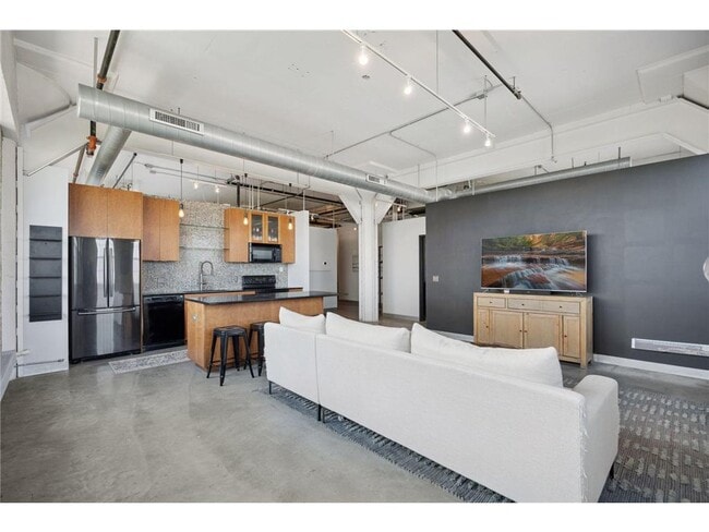 Building Photo - 730 Stinson Blvd NE