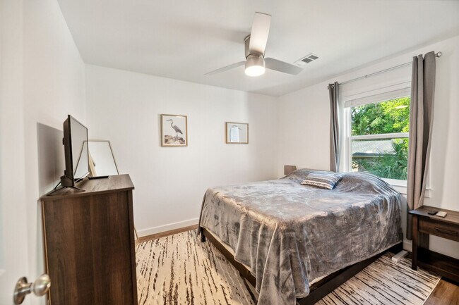 Building Photo - 111 Hanover St